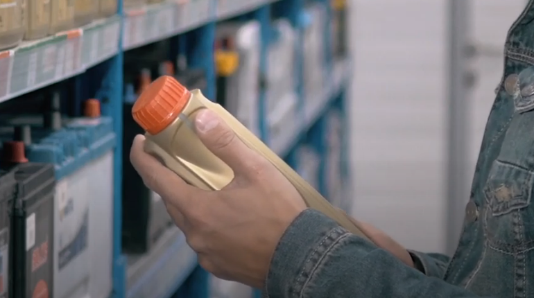 Reading a Lawn Mower Oil Label