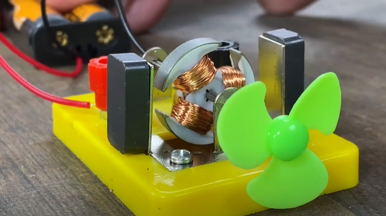 Front of an electric motor