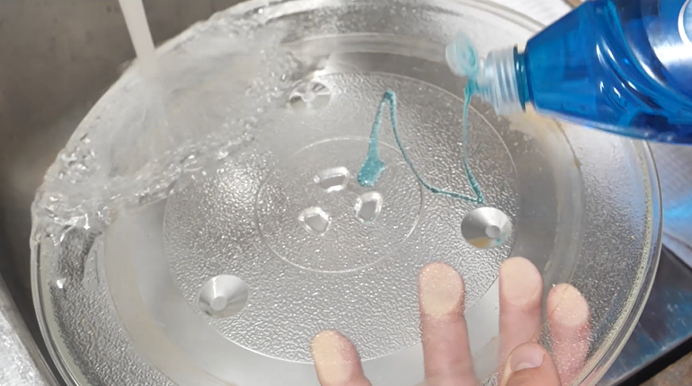 Clean turntable with soap