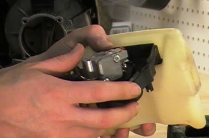 Remove Trimmer Fuel Assembly