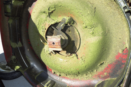 Mower Blade Mounting Location