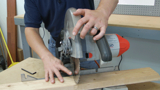 Quick Fix: How to Replace the Blade on a Miter Saw