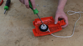 How to Repair the Starter on a Chainsaw