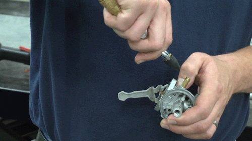 How to Fix a Snow Blower Carburetor