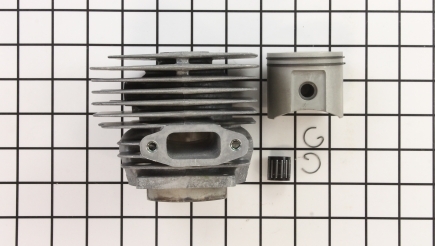 Chain Saw Parts: Starter rope pulls freely / little resistance