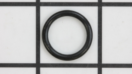 Lawn Tractor Parts: Leaks oil