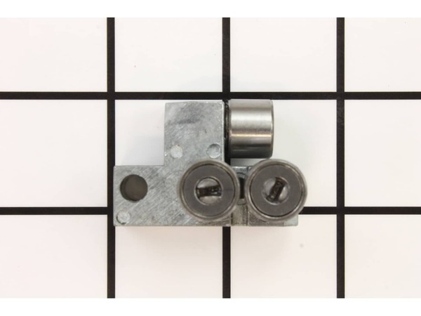 10128580-1-M-Milwaukee-42-28-0206-Front Blade Guide Assembly
