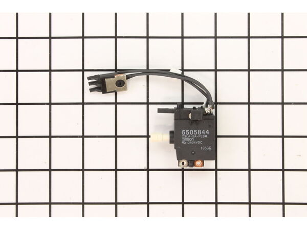10153518-1-M-Makita-650584-4-Switch