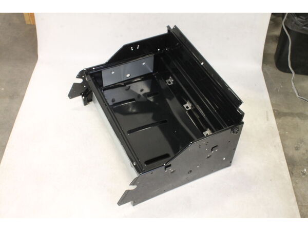 10295372-1-M-Char-Broil-G517-8500-W1-Firebox