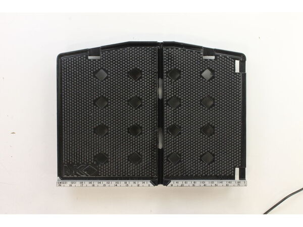 10422886-1-M-MK Diamond-166880-Table (includes Hardware And W