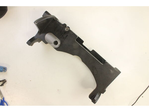10466465-1-M-Powermatic-PM2000-238-Center Trunnion