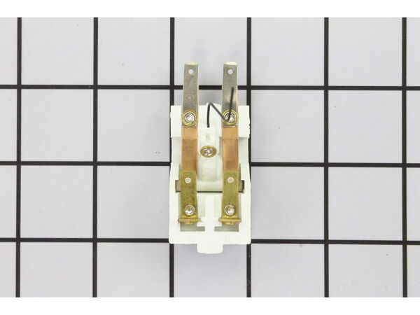 10493467-1-M-T-Fal-SS-182823-Switch
