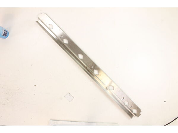 10511553-1-M-Weber-70319-Heat Shield/Water Baffle