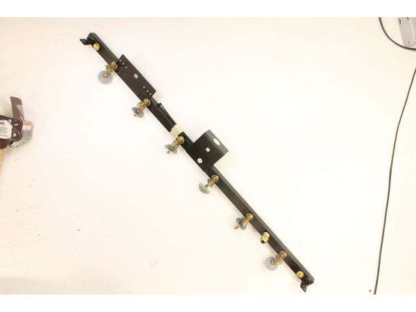 10512155-1-M-Weber-82624-Manifold
