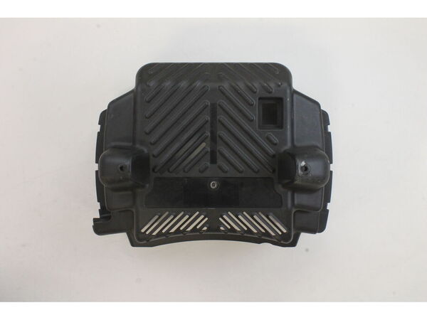 11853492-1-M-Senco-9038777-Shroud