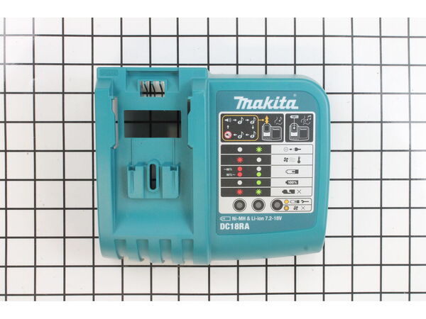11880789-1-M-Makita-188227-3-Charger Case Set