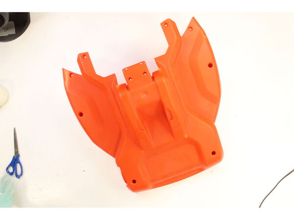 11928713-1-M-DeWALT-90546534-Shroud Front