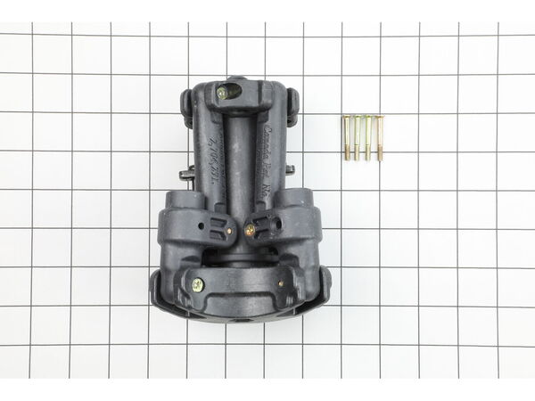 11999340-1-M-Coleman-5010000847-Plastic Center Hub