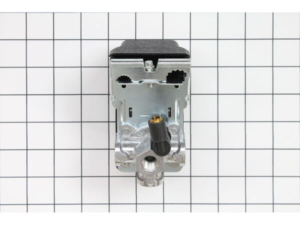 12099609-1-M-Husky-E108271-Switch Press 4 Port 125-155 Ps