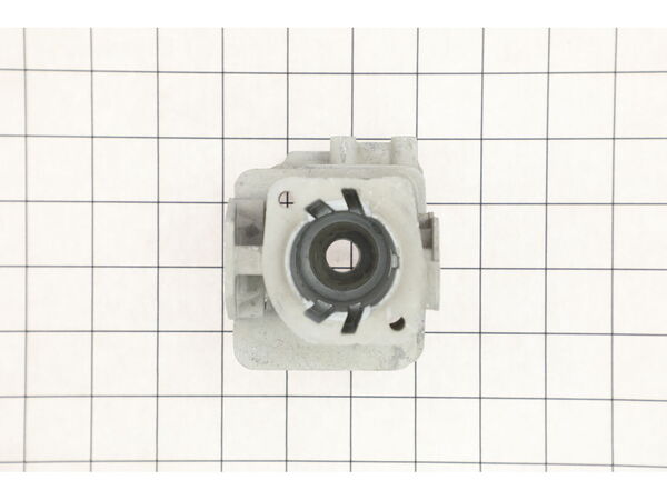 12650955-1-M-Toro-640570023-Cylinder