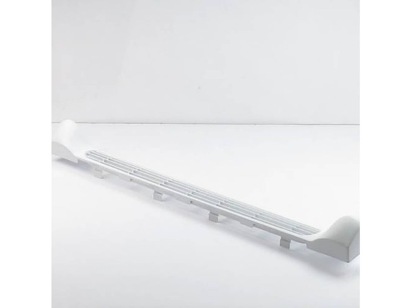1525950-1-M-Frigidaire-240324409         -Kickplate Grille - White