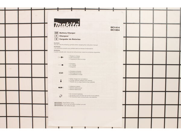 16611895-1-M-Makita-82DC1804MAN-Instruction Manual
