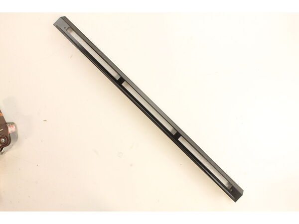 17506213-1-M-Samsung-DE81-04334A-SVC EXHAUST GRILL 27 CP BL