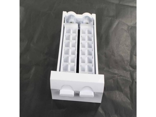 17809687-1-M-Blomberg-4918910100-Manuel Ice Tray