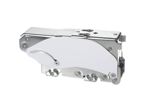 17814443-1-M-Blomberg-5754660200-Hinge Group