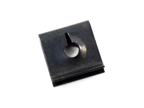 257471-1-M-GE-WC1X5134          -NUT CLIP
