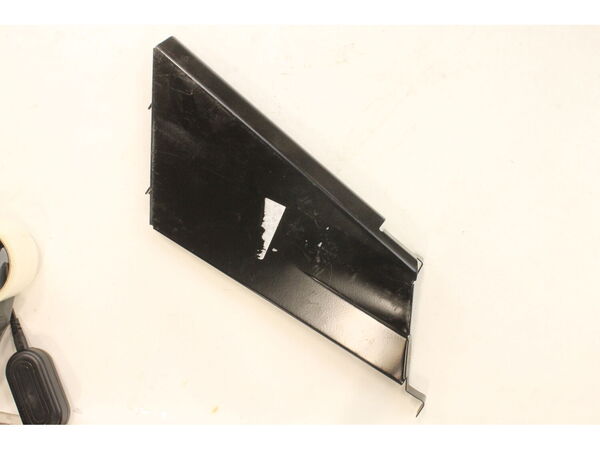 8791017-1-M-Ariens-03673351-Panel- R.h