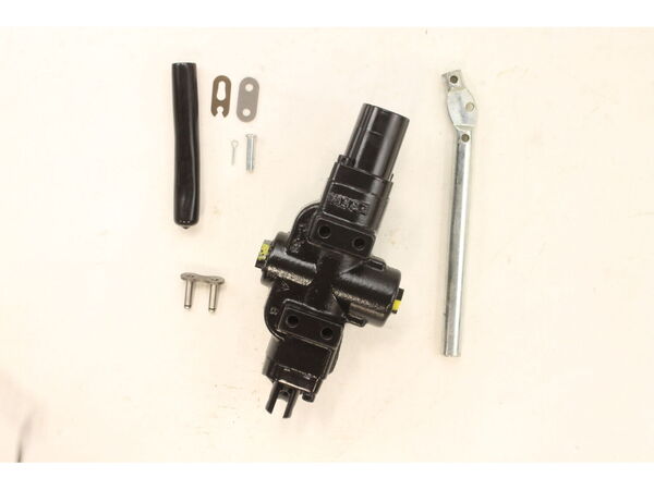 8793153-1-M-Ariens-03846300-Valve Control-splitter