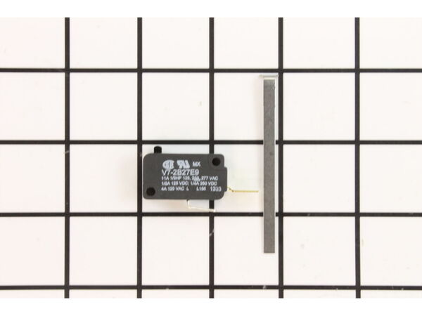 8964295-1-M-Toro-40-8200-Switch-Micro