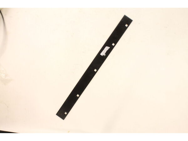 9250573-1-M-Ariens-03884351-Scraper Blade- 22-inch Compact