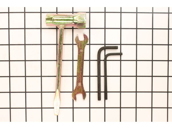 9292836-1-M-Shindaiwa-64100-92310-Toolset