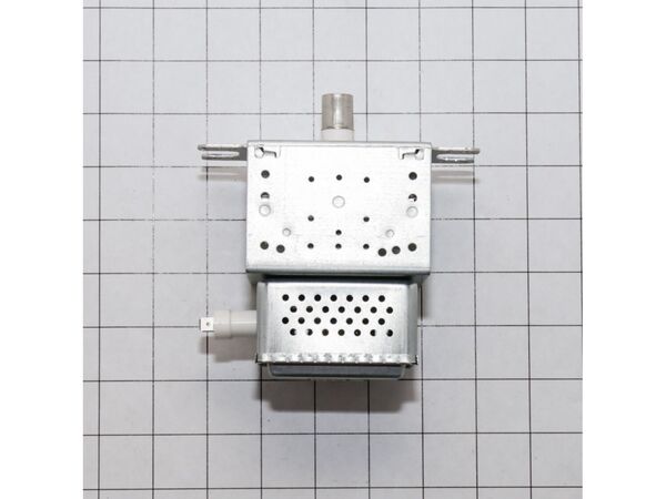 990882-1-M-Whirlpool-8206079           -Magnetron